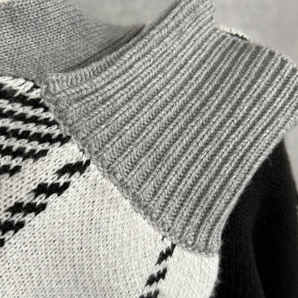 Calvin Klein Jeans No Button Plaid Cardigan Sweater, NWT, Size S - Picture 6 of 9